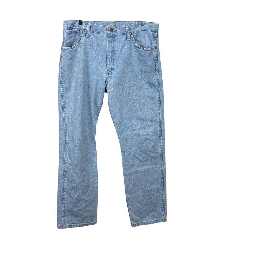 Wrangler Cowboy Cut Slim Fit Jeans Bleach Wash Model 1013MWZGH Mens Size 35 x 32